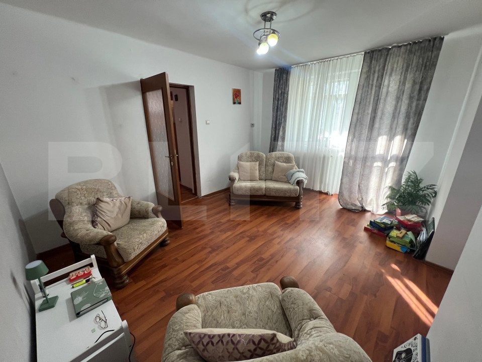 Apartament 2 camere, 43 mp, semidecomandat, zona Centrala