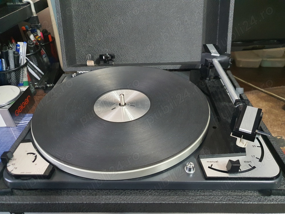 Pick-up stereo DUAL 1010, cu amplificare și complet automat