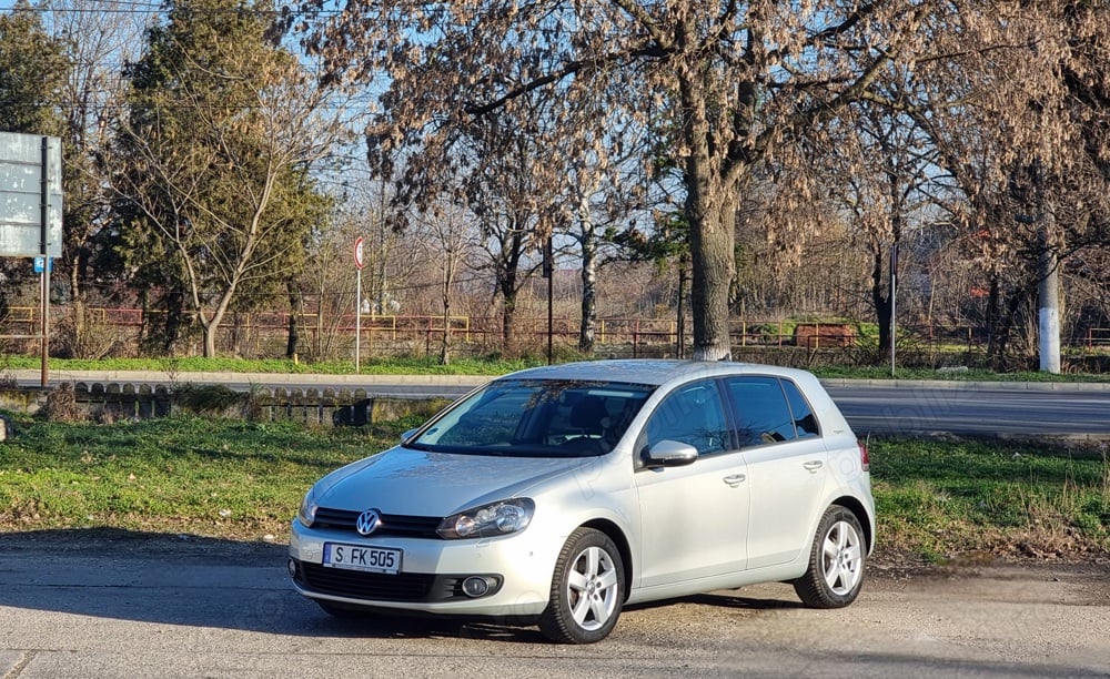 VW Golf 1.4TSI TEAM Navigatie Parkassist ÎncălzireScaune DubluClima Bluetooth PilotAuto Euro5