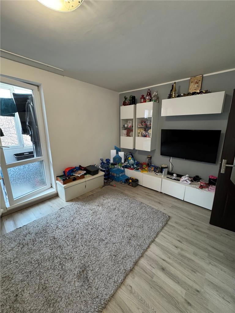 Vanzare Apartament 4 Camere Bld. Brancoveanu-Rezonantei