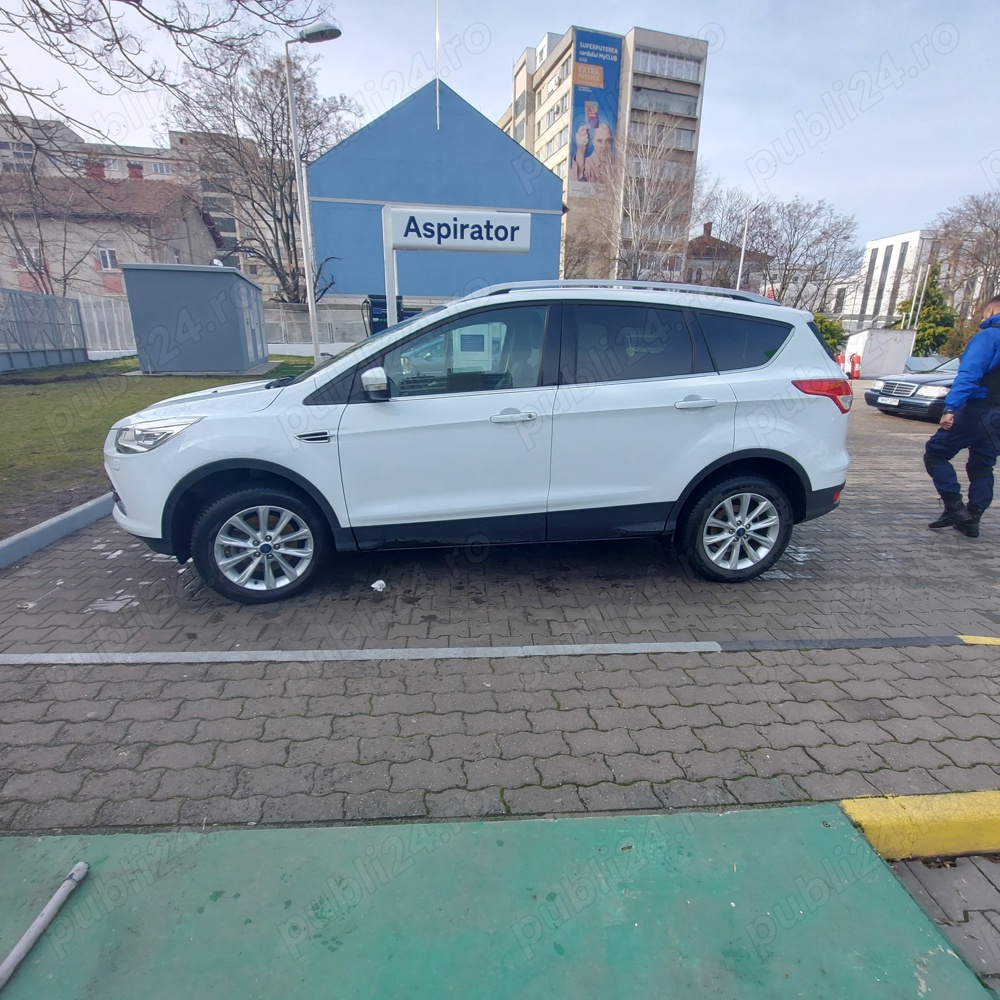 vanzare masina ford kuga diesel 4x4 titanium, noiembrie 2016,unic proprietar,revizii la zi,123000km