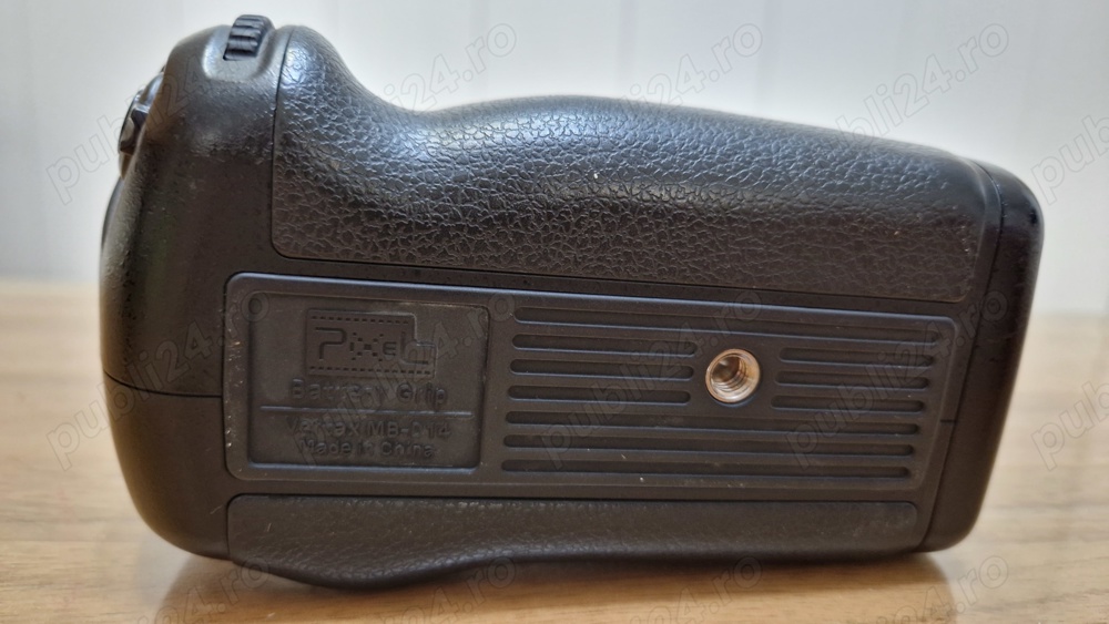 Vand Grip Pixar MB-D14 pentru Nikon D600 D610
