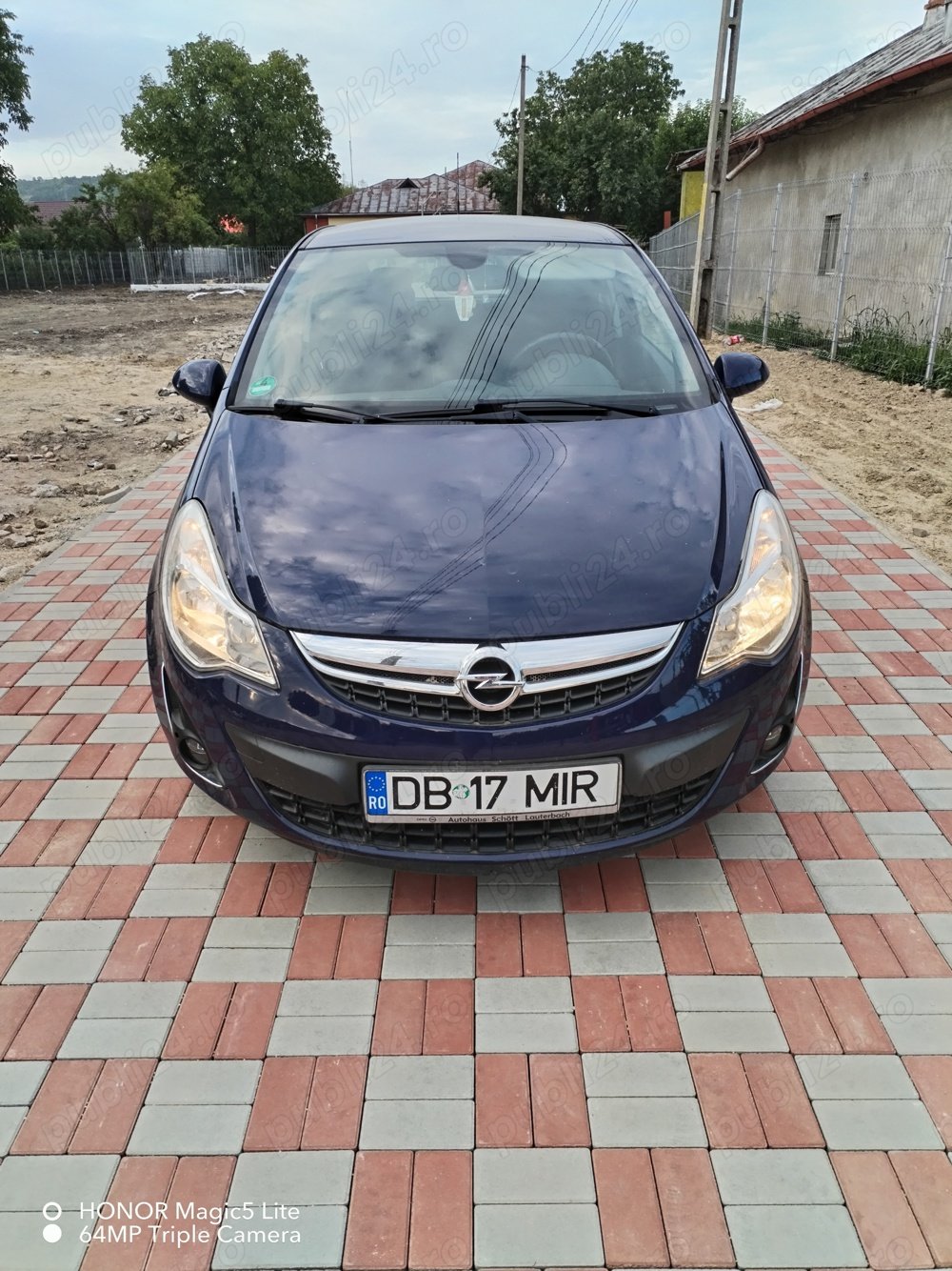 Opel Corsa D 2012 1.4 90cp benzina 2 usi