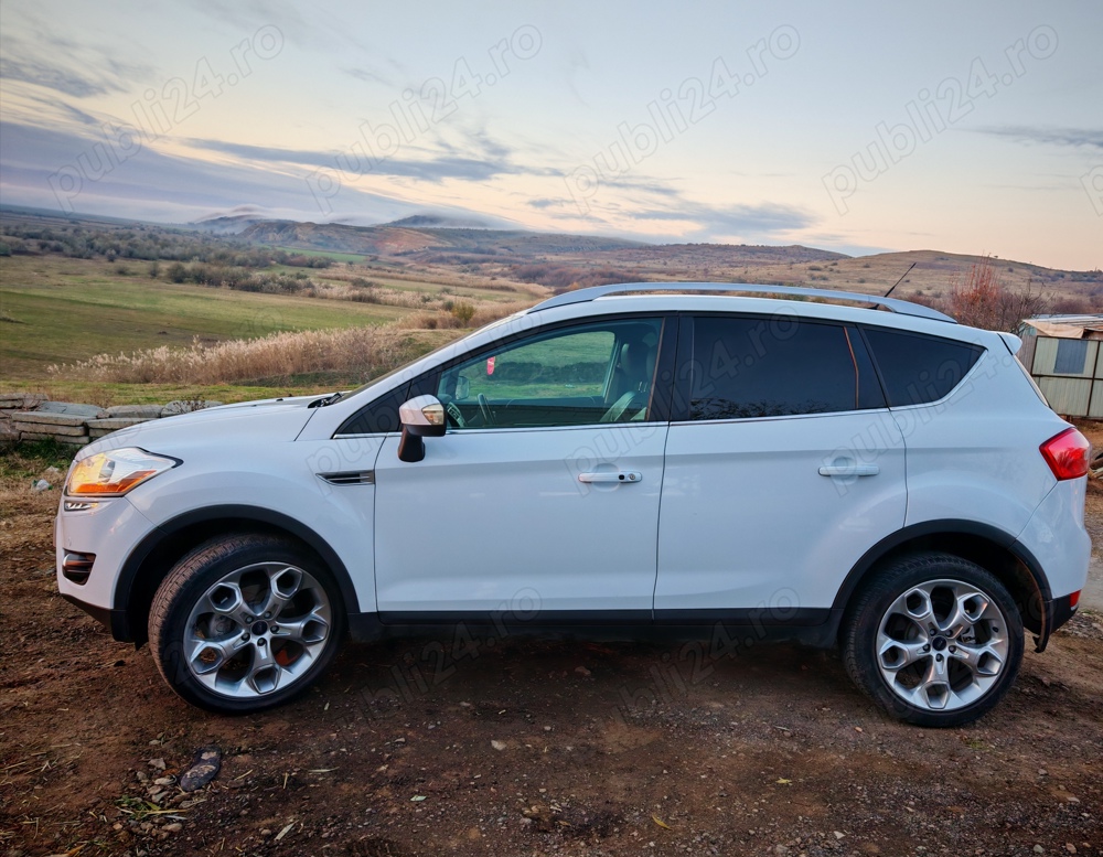 Vând ford kuga 2010 prima înmatriculare 2011