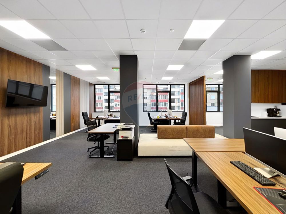 Spațiu de birouri ultramodern, Piața Victoriei