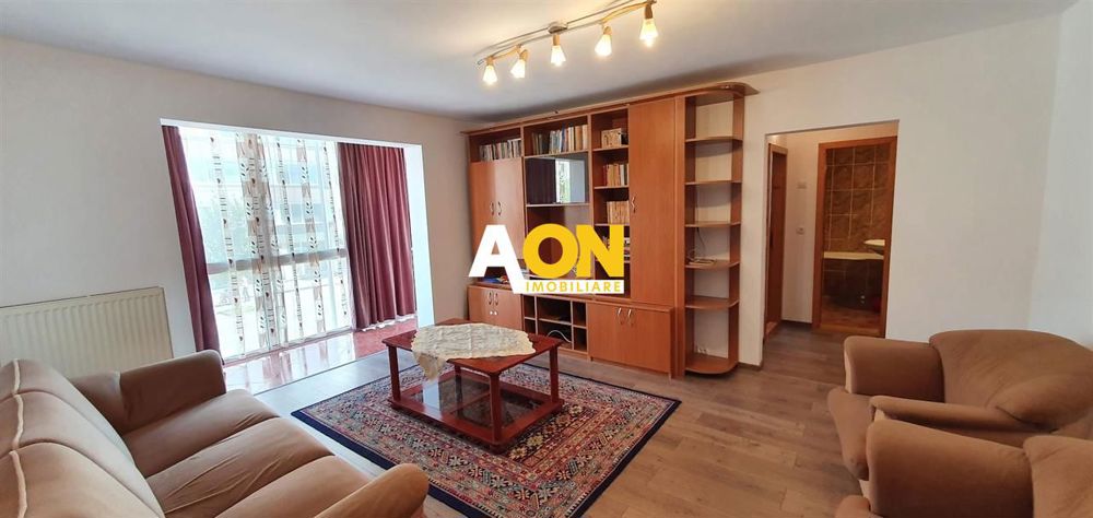 Apartament 3 camere, etaj 1, zona Liceului Militar