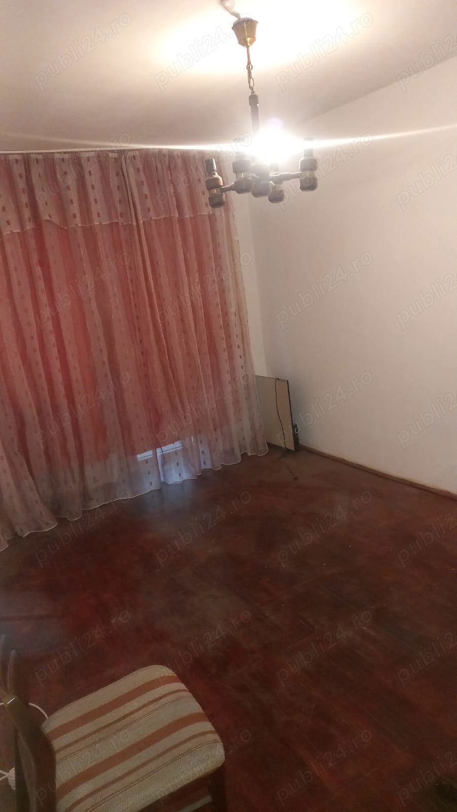 Vând apartament cu o camera