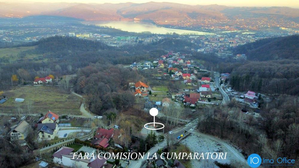 DEALUL MALULUI - TEREN 834 MP, TOATE UTILITATILE
