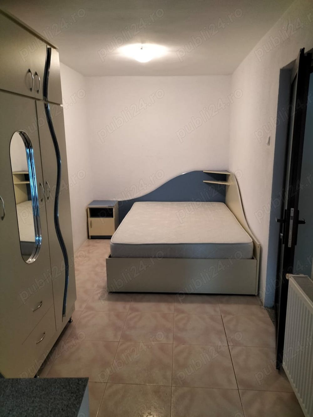 Închiriez apartament 3 camere parter 