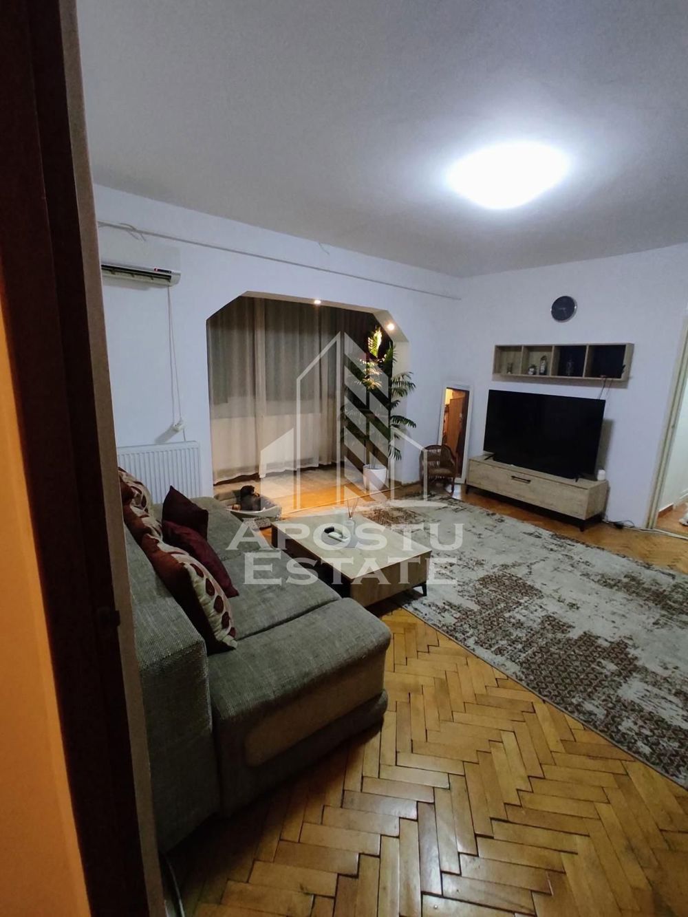 Apartament 2 camere , centrala proprie , clima , Dambovita