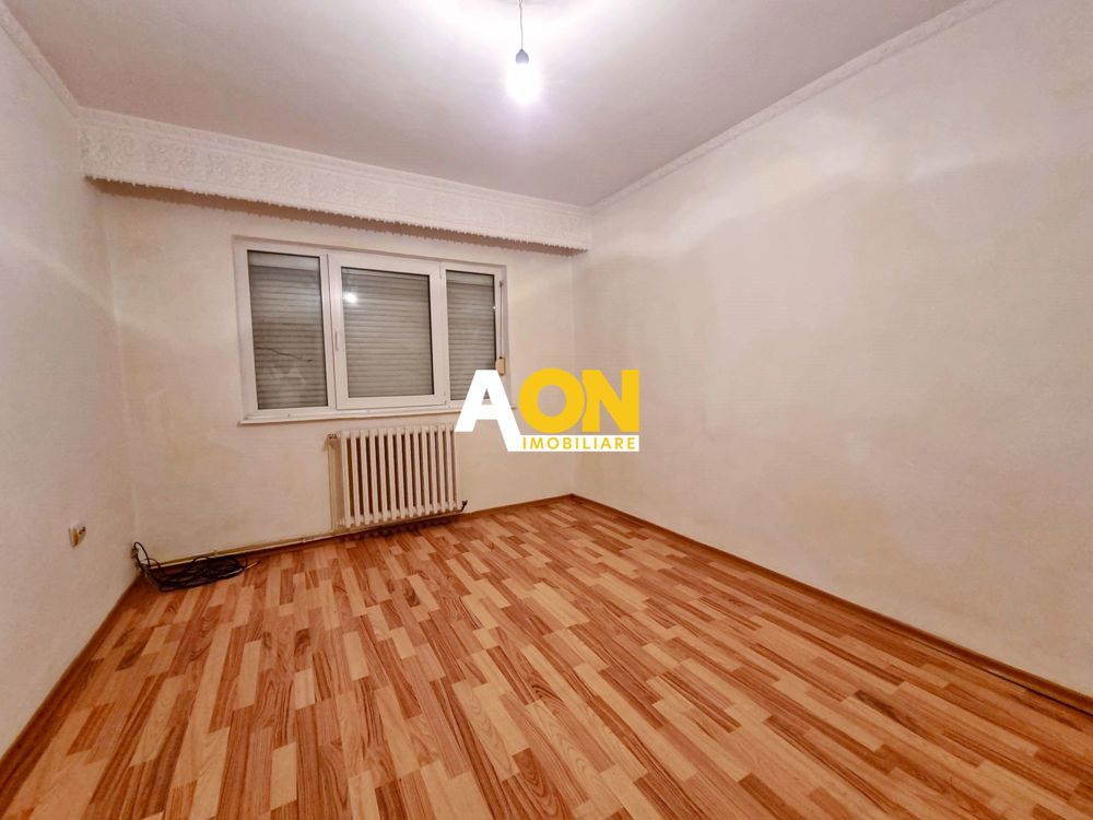 Apartament 2 camere, decomandat, etaj intermediar, Cetate