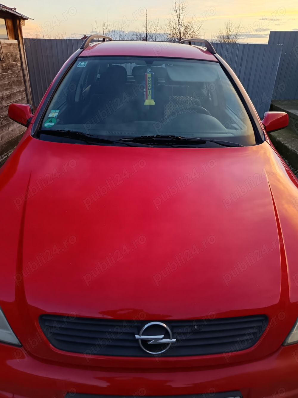 vând Opel Astra G in perfectă stare de funcționare. în + Ofer un set de jante cu cauciucuri de vară 