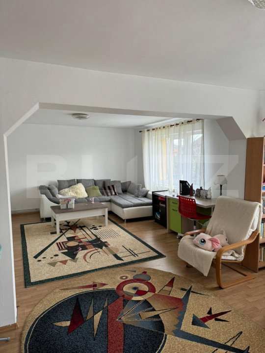 Casa cu 5 camere, 500 mp, zona Hotel Diana