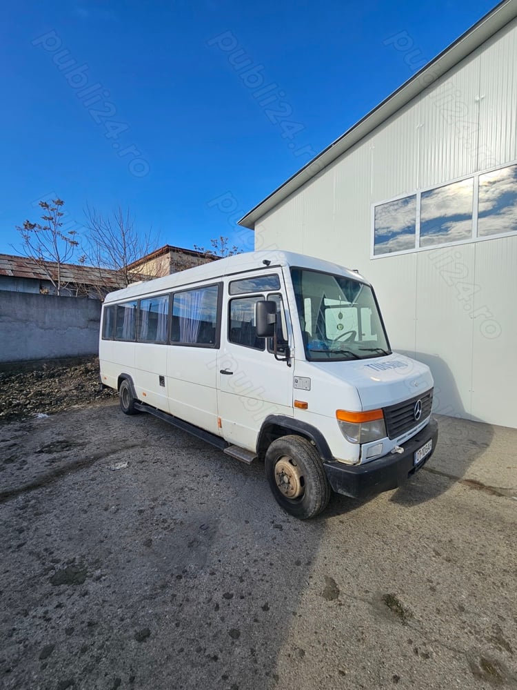 Se vinde Mercedes Vario an 2004 motor 4.2