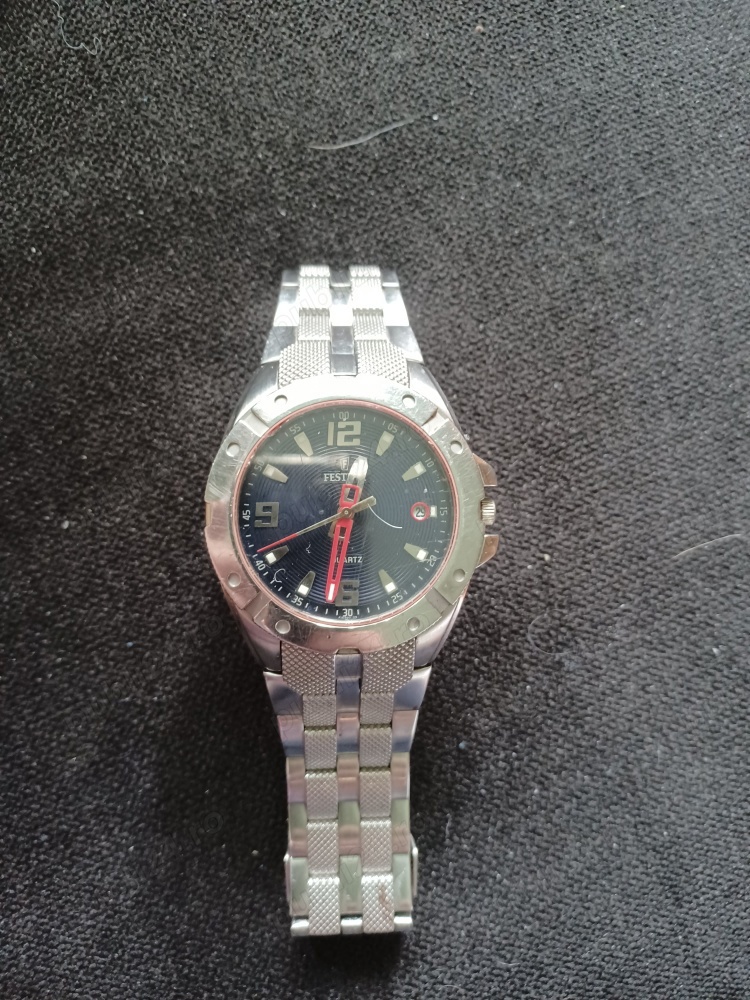 Vând în Cluj Napoca ceas qwartz Festina.