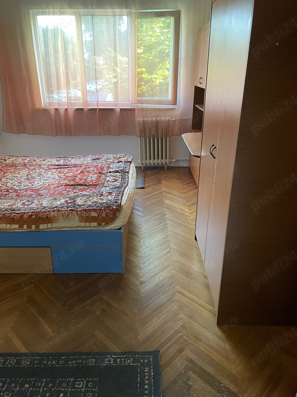 Închiriez apartament