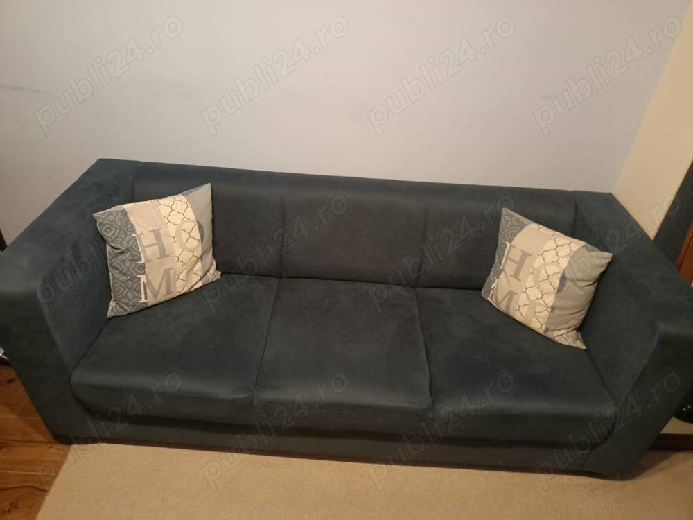 Canapea fixa in stare impecabila