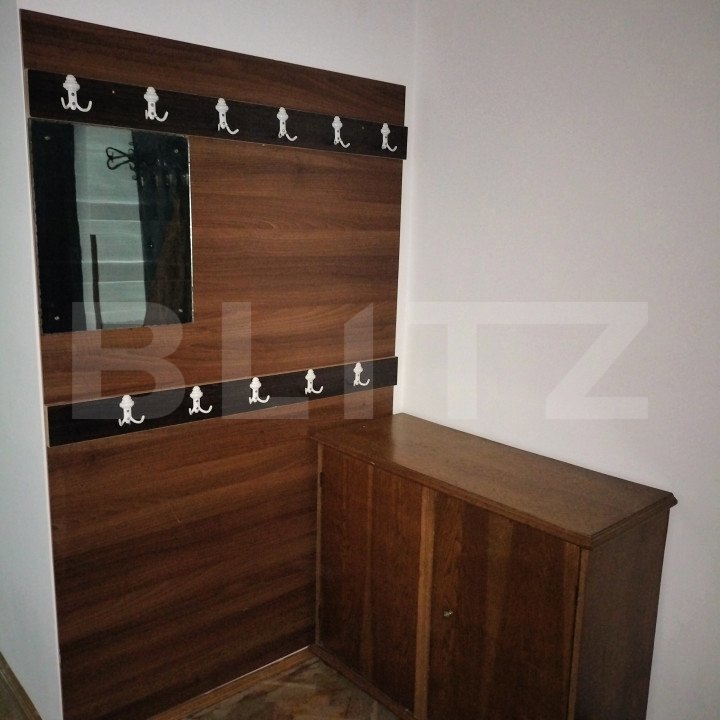 Apartament cu 2 camere, 80 mp, zona Rovinari