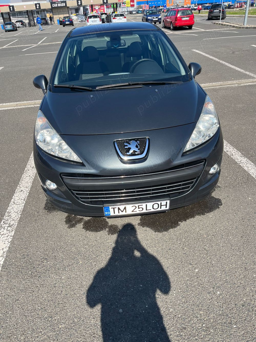 Vand Peugeot 207 1.6 benzina