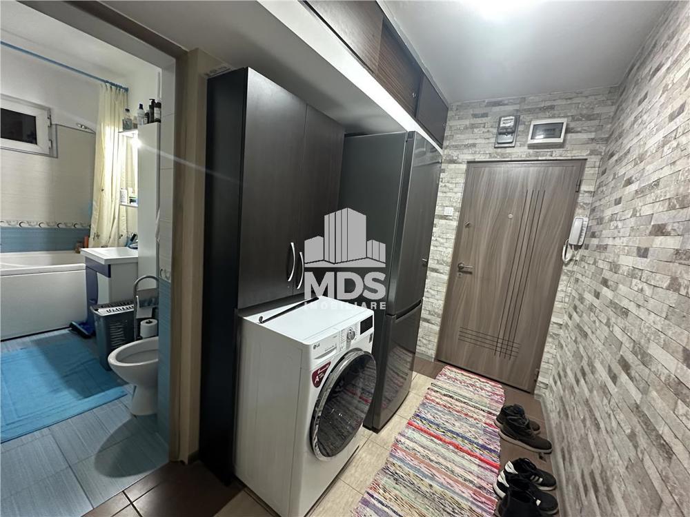 Amenajat complet nou, cu centrala propie linga Spitalul Judetean