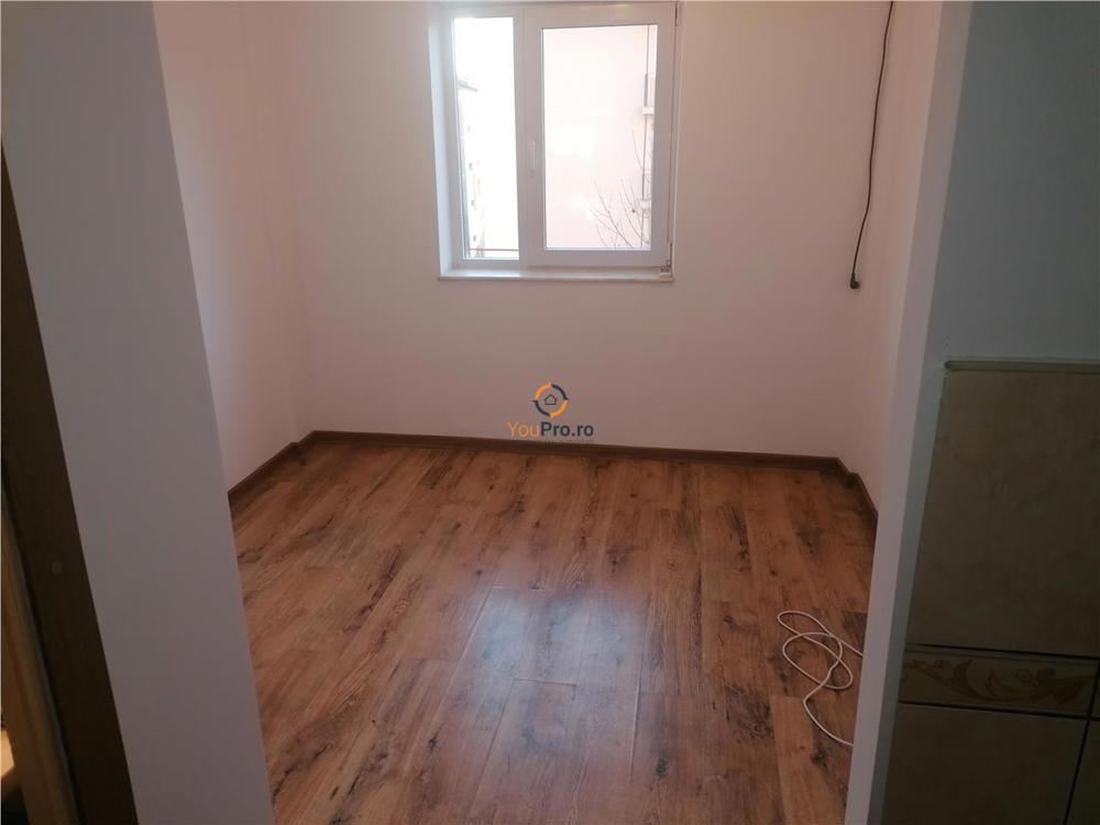 Proprietar Apartament Renovat Etaj Intermediar