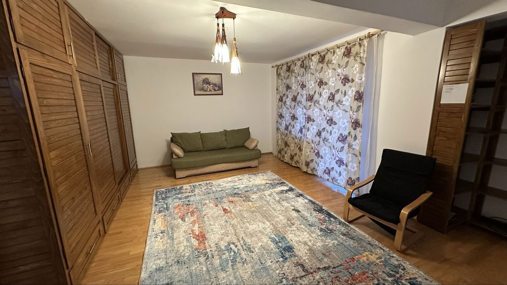 Apartament cu 2 camere de închiriat