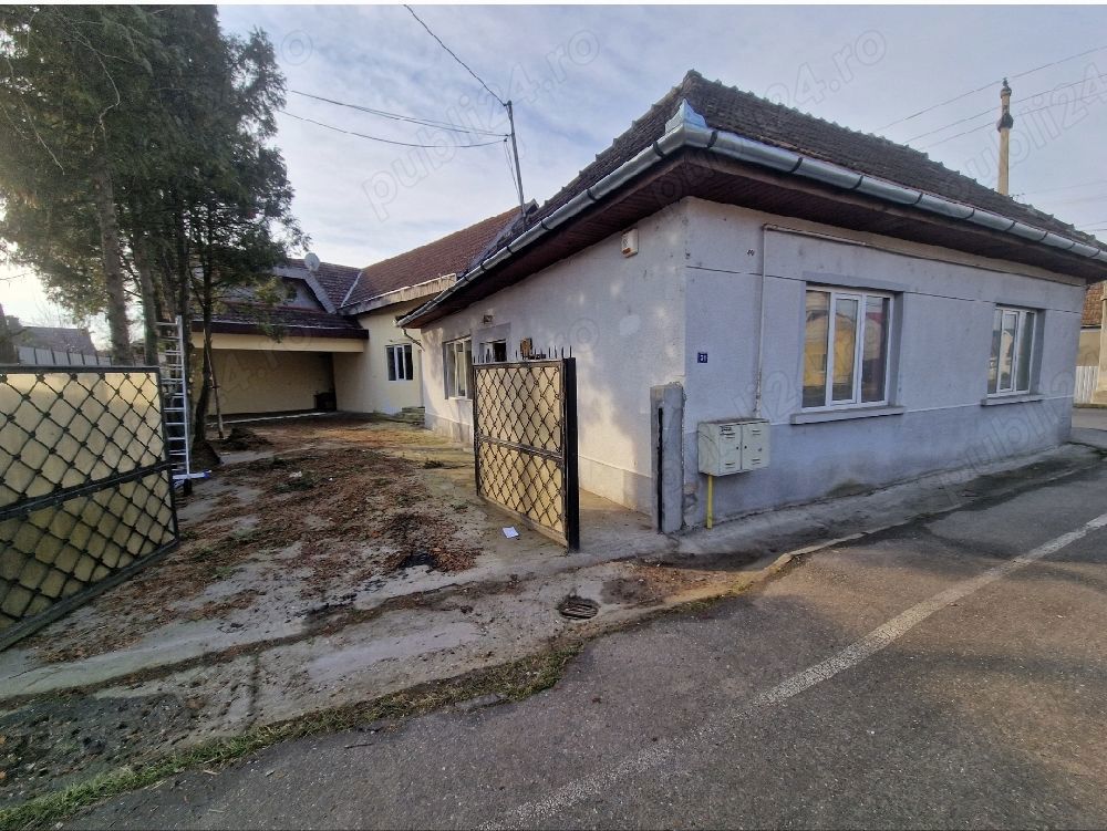 Inchiriez casa spatiu comercial cu garaj