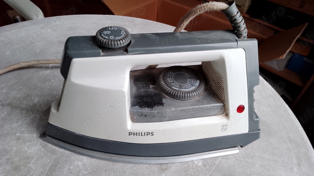 Fier de calcat Philips
