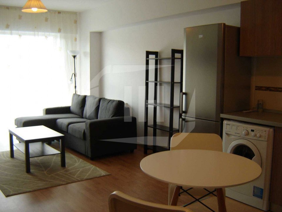 Apartament 2 camere, etaj 3 , parcare, zona Iulius Mall