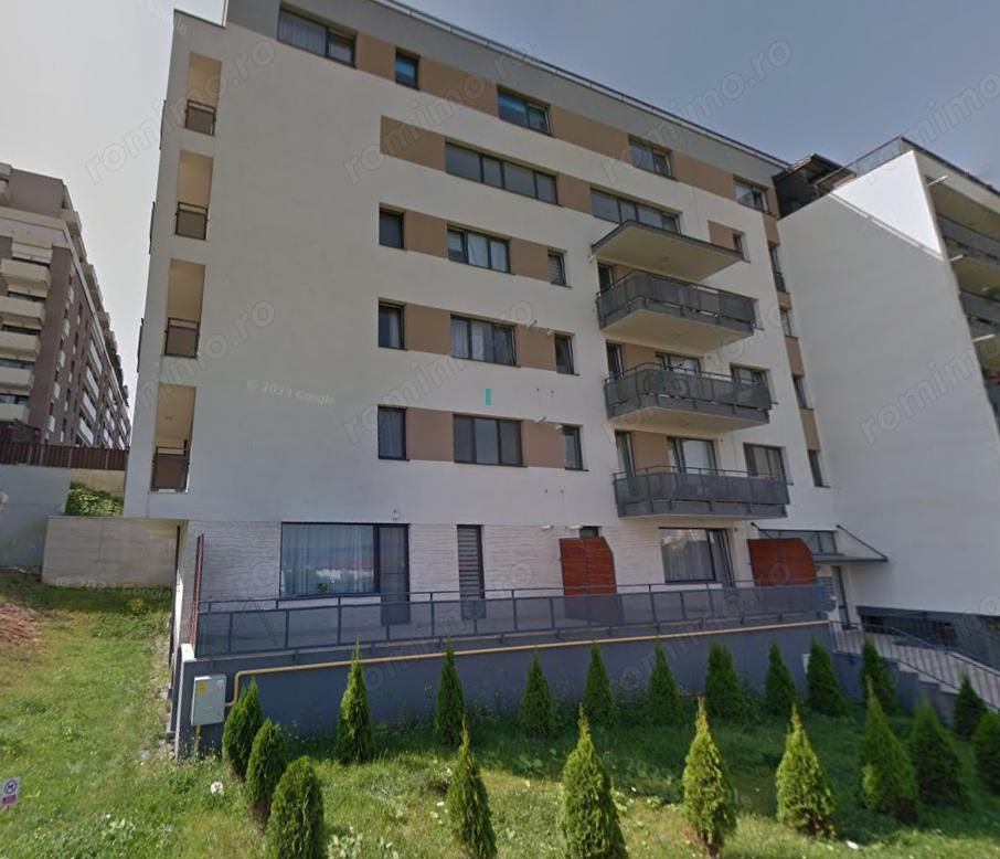 Apartamant cu două camere decomandate, cu terasă în zonă liniștită