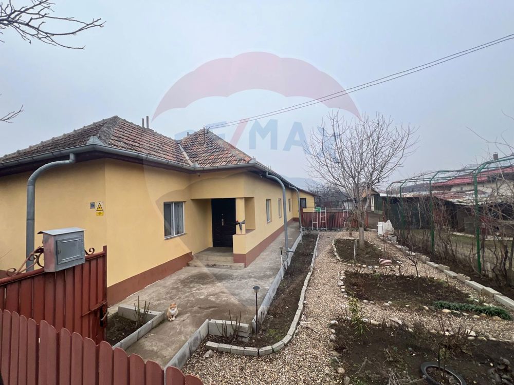 Casă / Vilă cu 6 camere de vânzare în zona Ultracentral