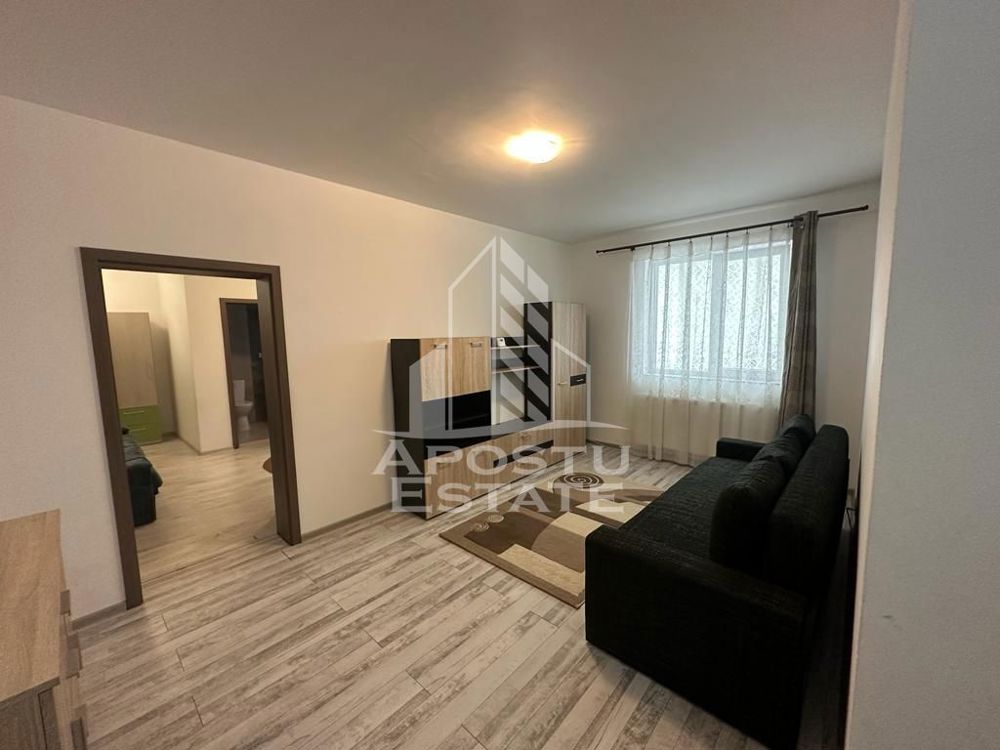 Apartament 2 camere, centrala proprie, loc de parcare, zona Giroc