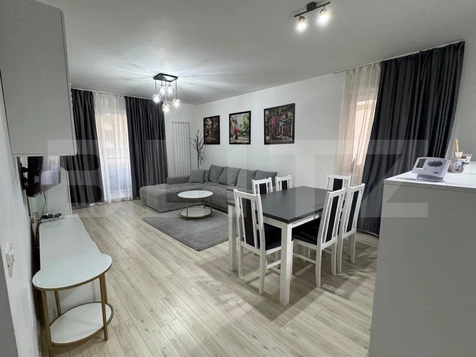 Apartament de vanzare, cu 2 camere, 58 mp, zona Tractoru