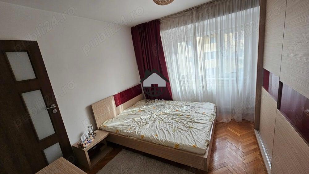 Apartament cu 2 camere, decomandat in zona Lipovei