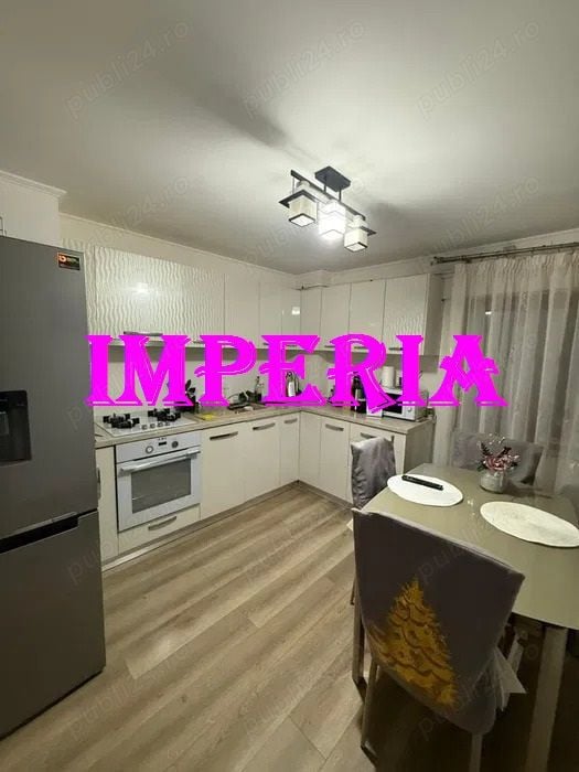 Apartament cu 4 camere, zona Stadion - Stefan Cel Mare