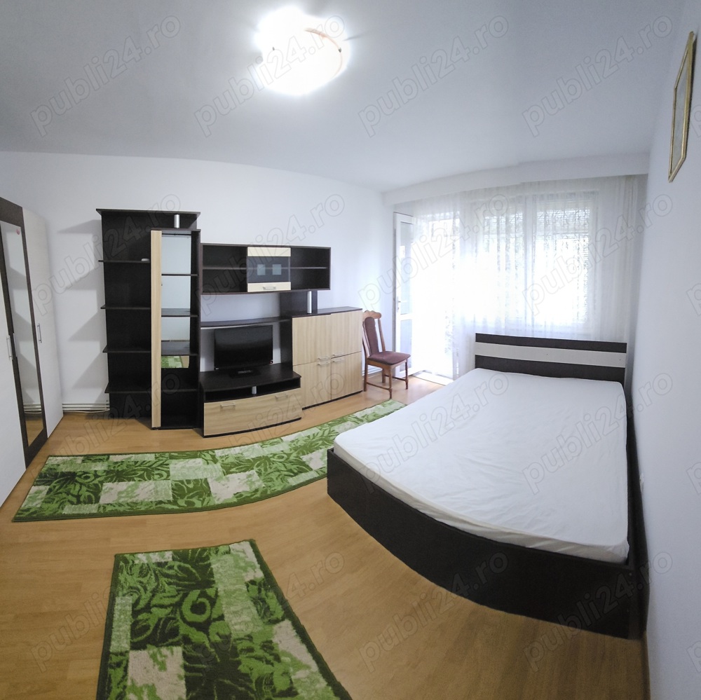 Inchiriez apartamanet 3 camere City park