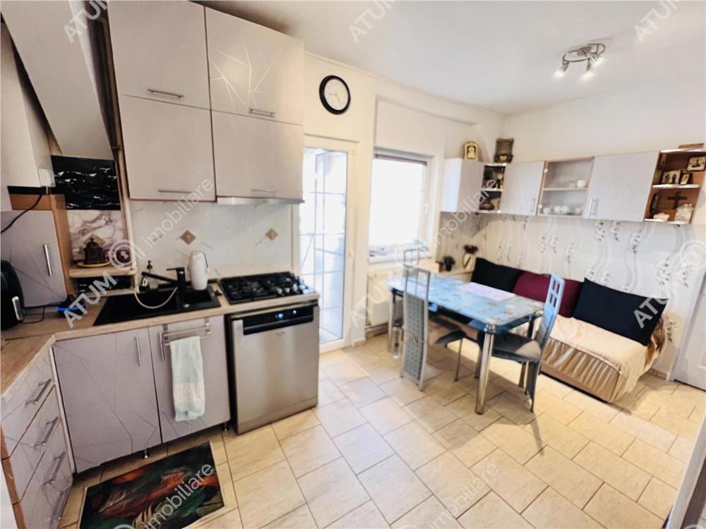 Apartament 3 camere decomandate 2 bai balcon zona Mihai Viteazul Sibiu