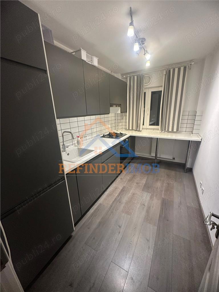 Apartament 3 camere de vanzare Dristor