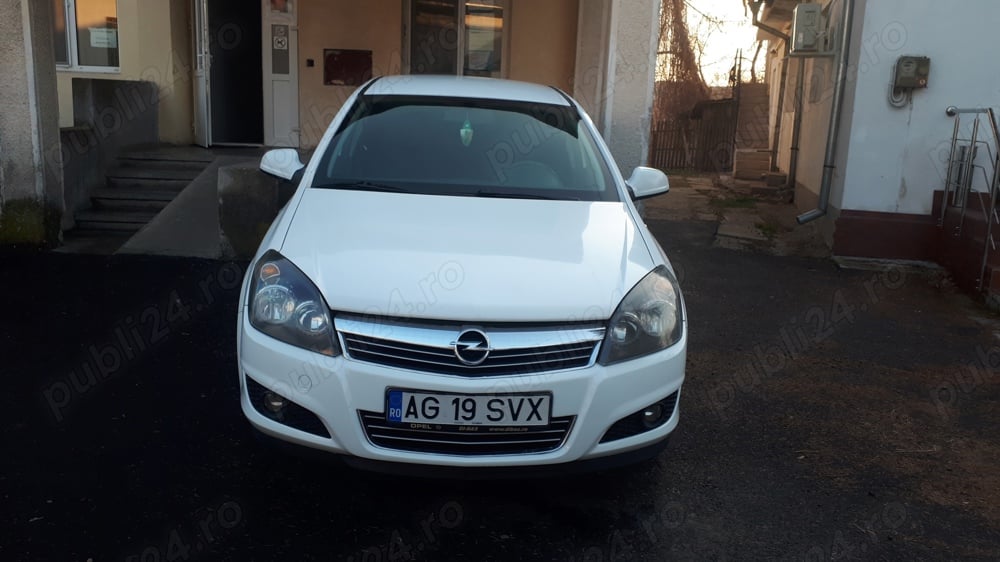 Opel Astra H an 2011 motor 1.6 benzina euro 5