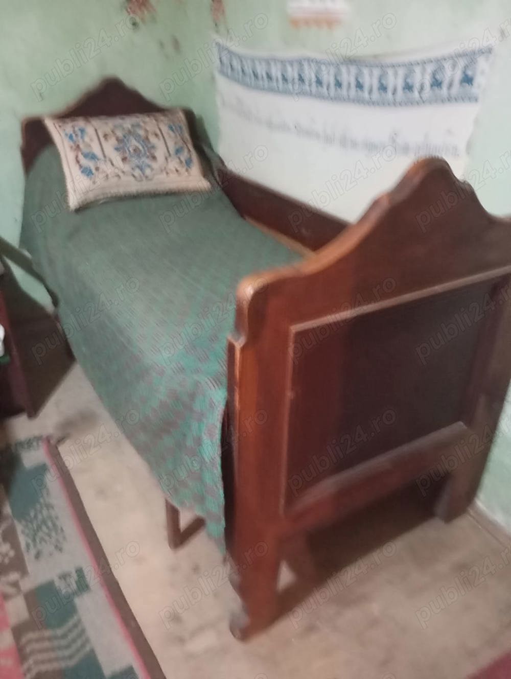 Mobilă veche de pe vremea bunici 