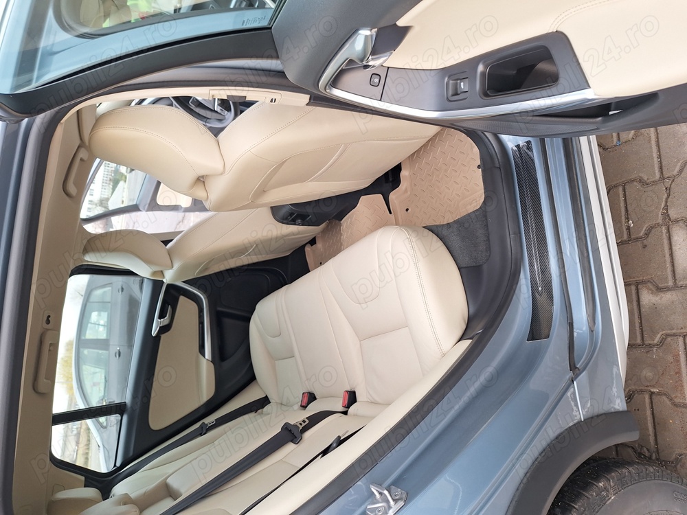 Vând Volvo V60 Cross Country 