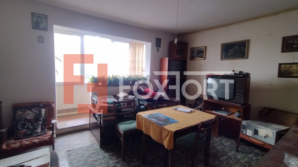 Apartament 4 camere, Zona Cetatii, bloc cu acoperis