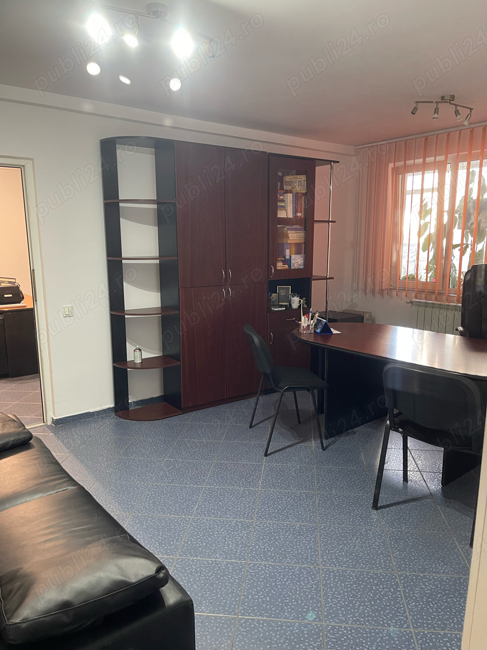 Proprietar vand apartament 3 camere, centru