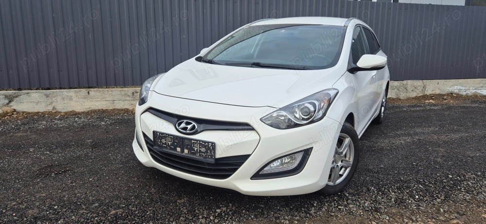 Hyundai i30 Facelift 1.4i benzina 6+1 Viteze Euro 5 Navigatie Camera