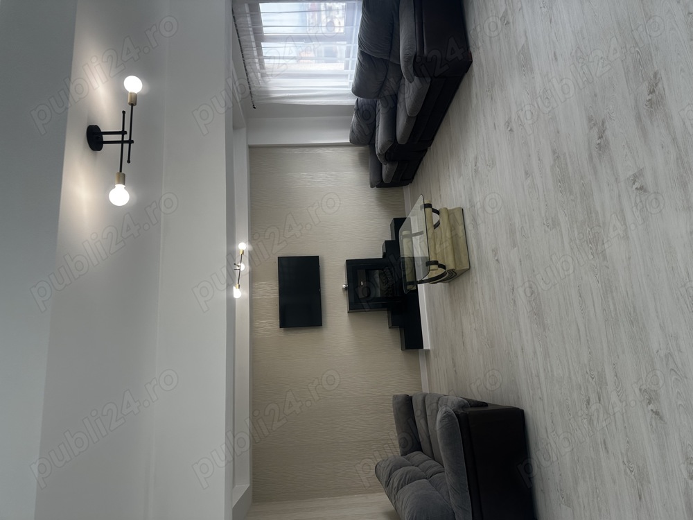 Vânzare apartament 3 camere zona centrală, direct proprietar , preț 125000 euro