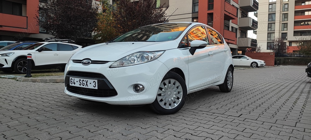 ford fiesta 1.6 tdci 90 cp an 2011 euro. 5