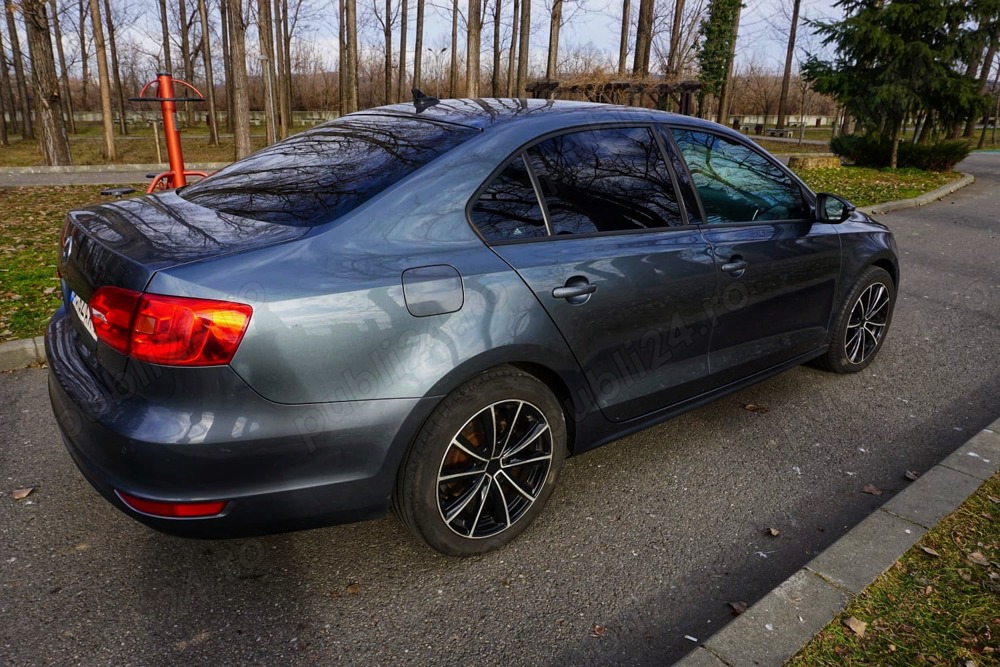 VW Jetta 2011 diesel 1.6 TDI