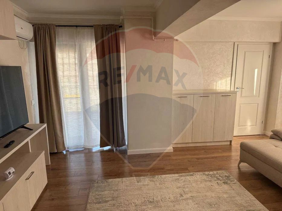 Apartament Modern cu 3 camere de închiriat  - zona Păcurari