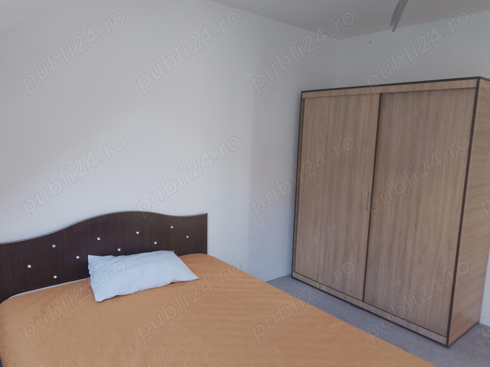 Vand apartament 4 camere