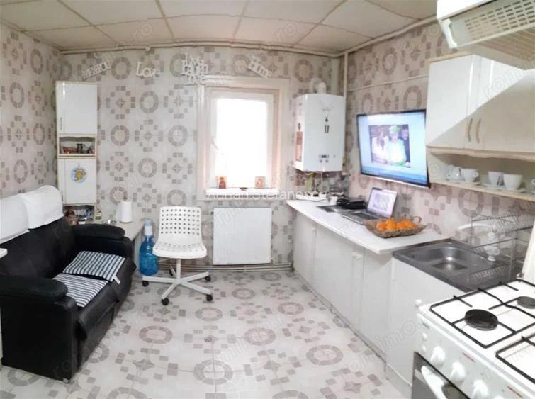 Ultracentral de vânzare apartament superb și călduros cu 4 cam. 90 m.p. - 82.000